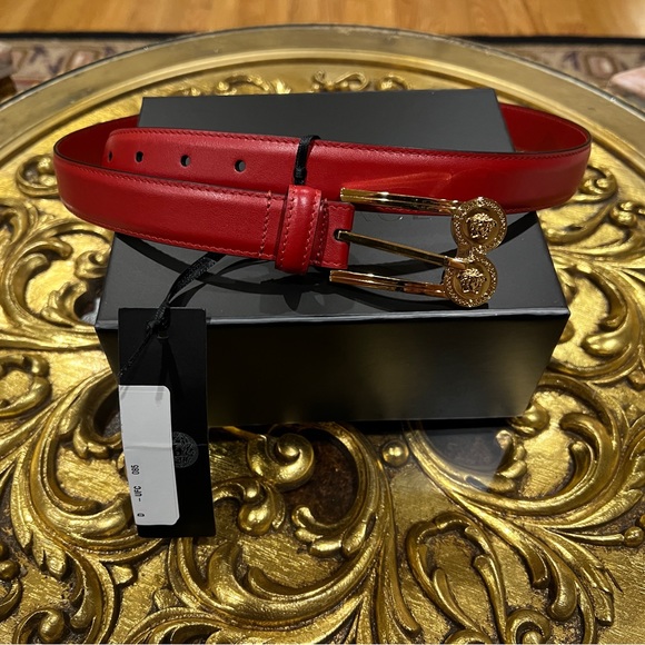 Versace Slim Smooth Red Leather Double Medusa Pendant Buckle Adjustable Belt - Picture 5 of 12
